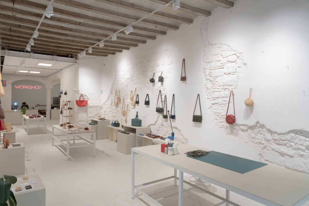 Leather Atelier Shop Best Bags Premium Atelier Madre Manuel Dreesmann Barcelona | Two Scots Abroad Leather Atelier Shop Best Bags Premium Atelier Madre Manuel Dreesmann Barcelona | Barcelona In Winter: 21 Festive Things To Do There