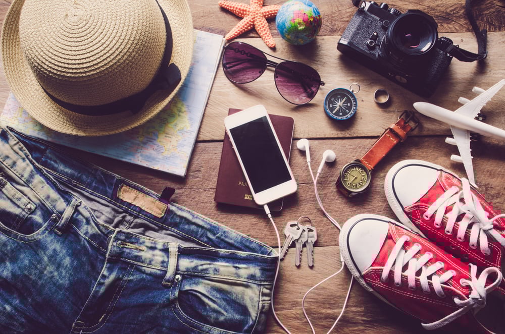 shutterstock 675798454 | Two Scots Abroad packing for vienna