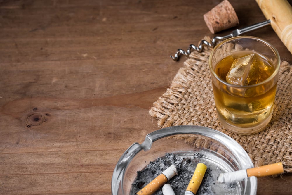 shutterstock 732636400 | Two Scots Abroad Scottish whisky glass distillery