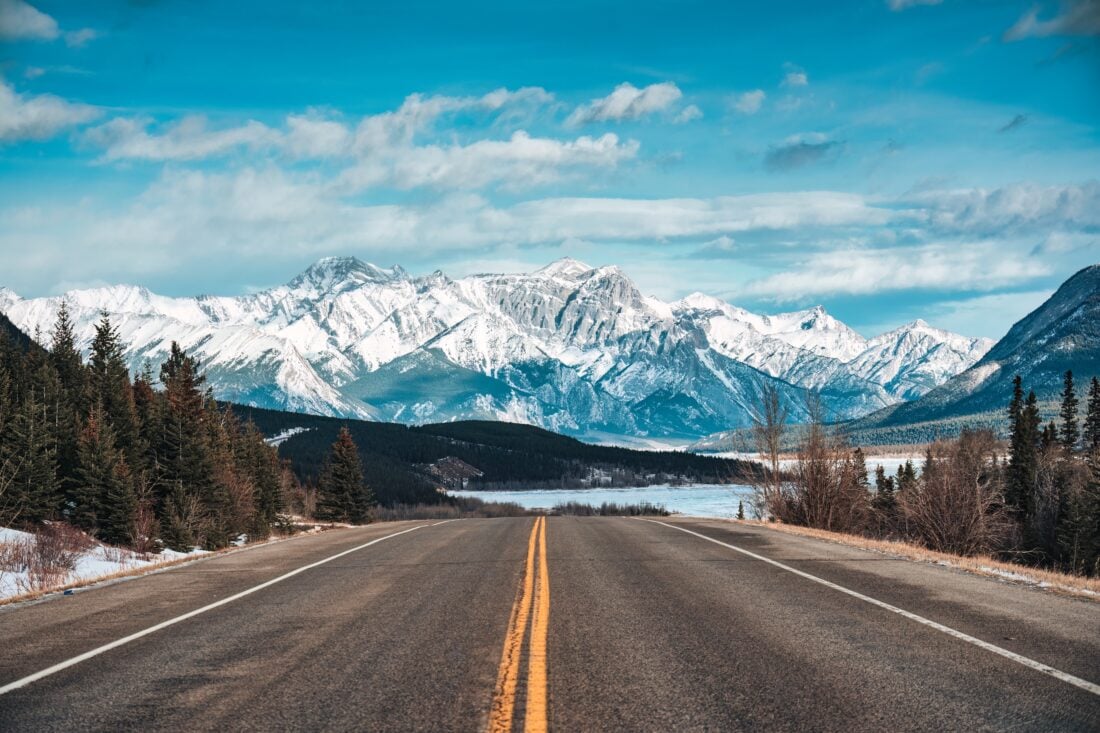 4. Speed Limits Are in Kilometres Per Hour shutterstock 2517617555 | Two Scots Abroad 4. Speed Limits Are in Kilometres Per Hour shutterstock 2517617555 | Planning a Trip to Canada? Read These 10 Tips First