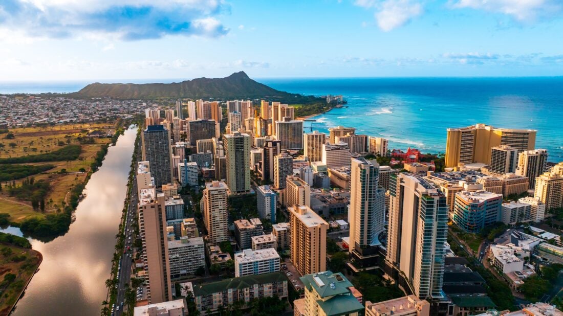 University of Hawaii at Manoa Honolulu Hawaii shutterstock 2625848985 | U.S. College Towns With Mountain Backdrops Worth Choosing a School For