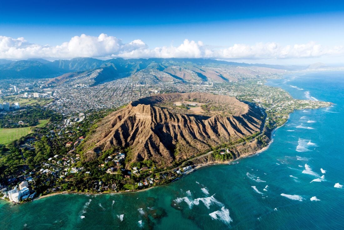 A,Scenic,Aerial,View,Of,The,Island,Of,Oahu,In