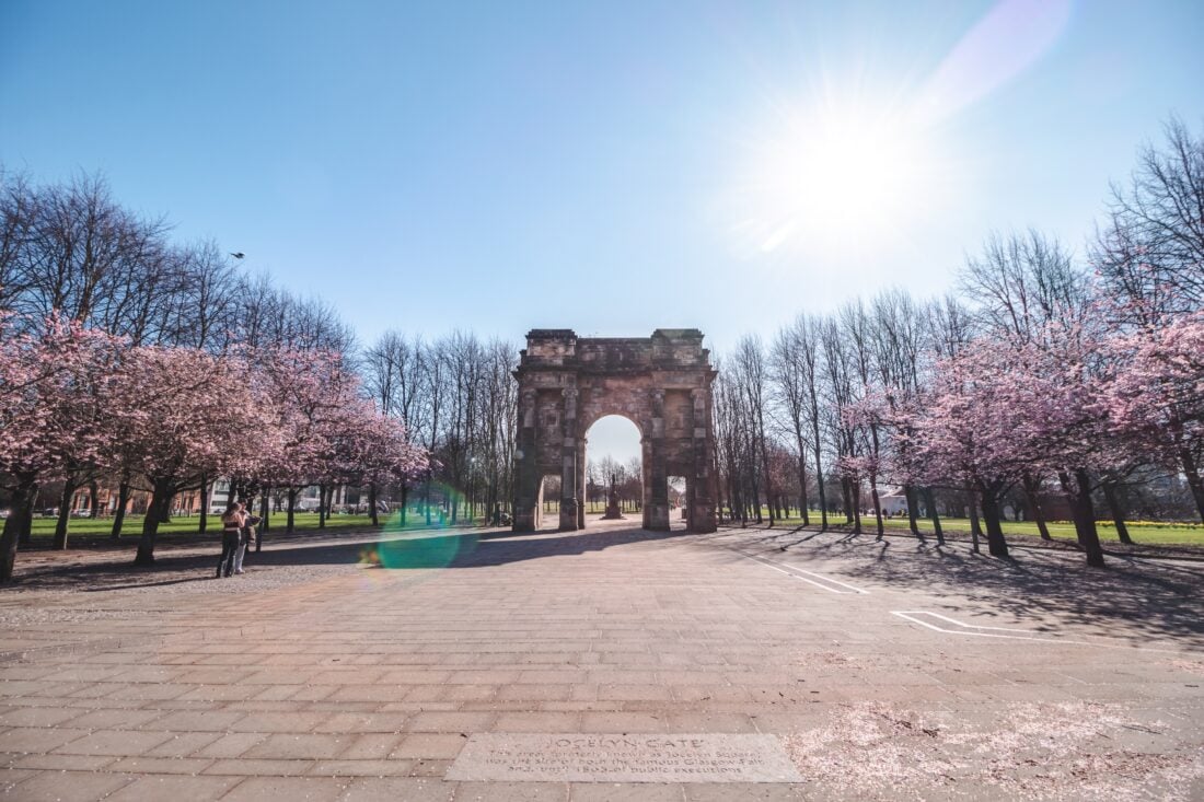 glasgow shutterstock 2370443889 | Two Scots Abroad glasgow shutterstock 2370443889 | Which UK City Is the Friendliest? Here’s What the Awards Actually Say