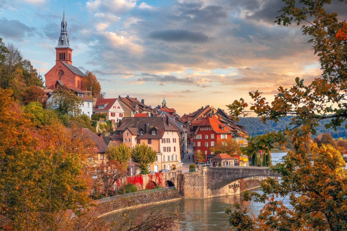 Switzerland Wealth Watches and Very Good Trains shutterstock 2684515051 | What Travelers Notice Most in the World’s Richest Countries