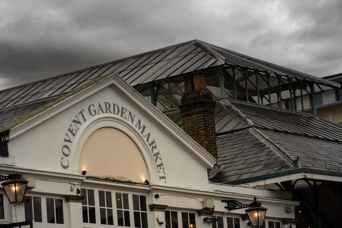 covent garden market shutterstock 2561879477 | Two Scots Abroad covent garden market shutterstock 2561879477 | Free Things to Do in Covent Garden, Because Your Budget Has Feelings Too