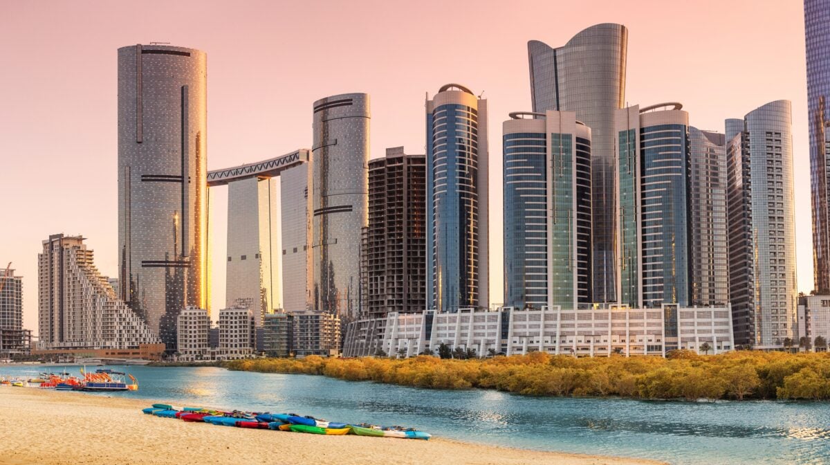 Abu Dhabi United Arab Emirates shutterstock 2598203757 | Two Scots Abroad Abu Dhabi United Arab Emirates shutterstock 2598203757 | The Best Destinations for Solo Travellers Seeking Peace and Adventure in the Middle East