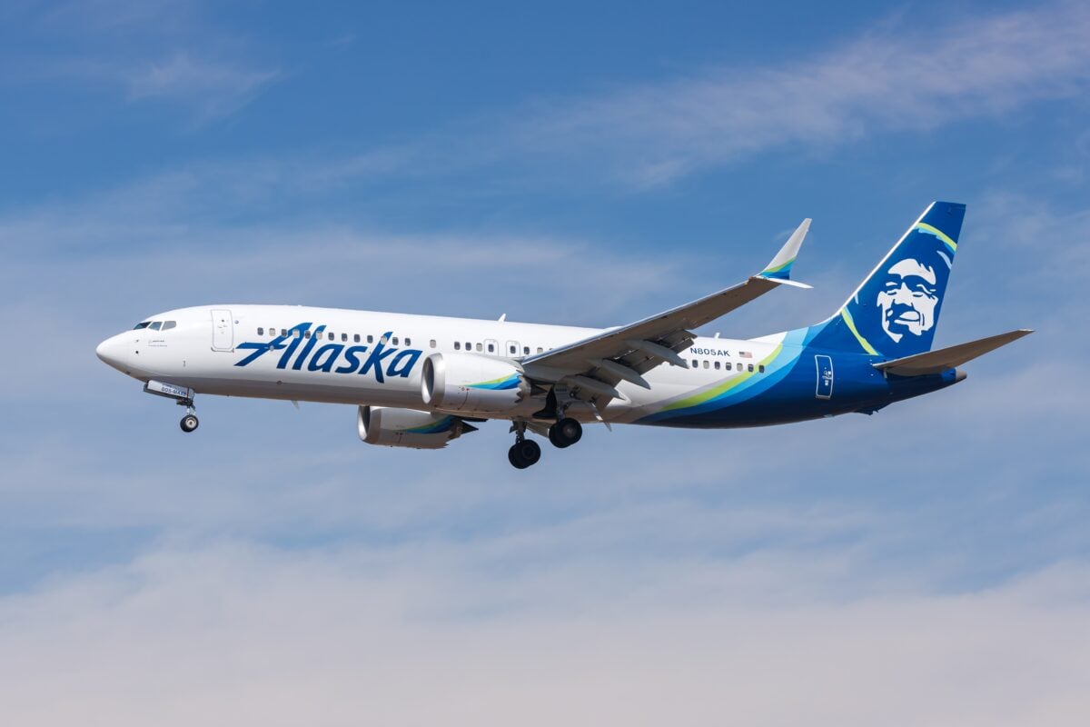 From Cold Brew to Elite Wine Alaska and Hawaiian Airlines Summer Beverage Surge shutterstock 2575958599 | From Cold Brew to Elite Wine: Alaska and Hawaiian Airlines' Summer Beverage Surge