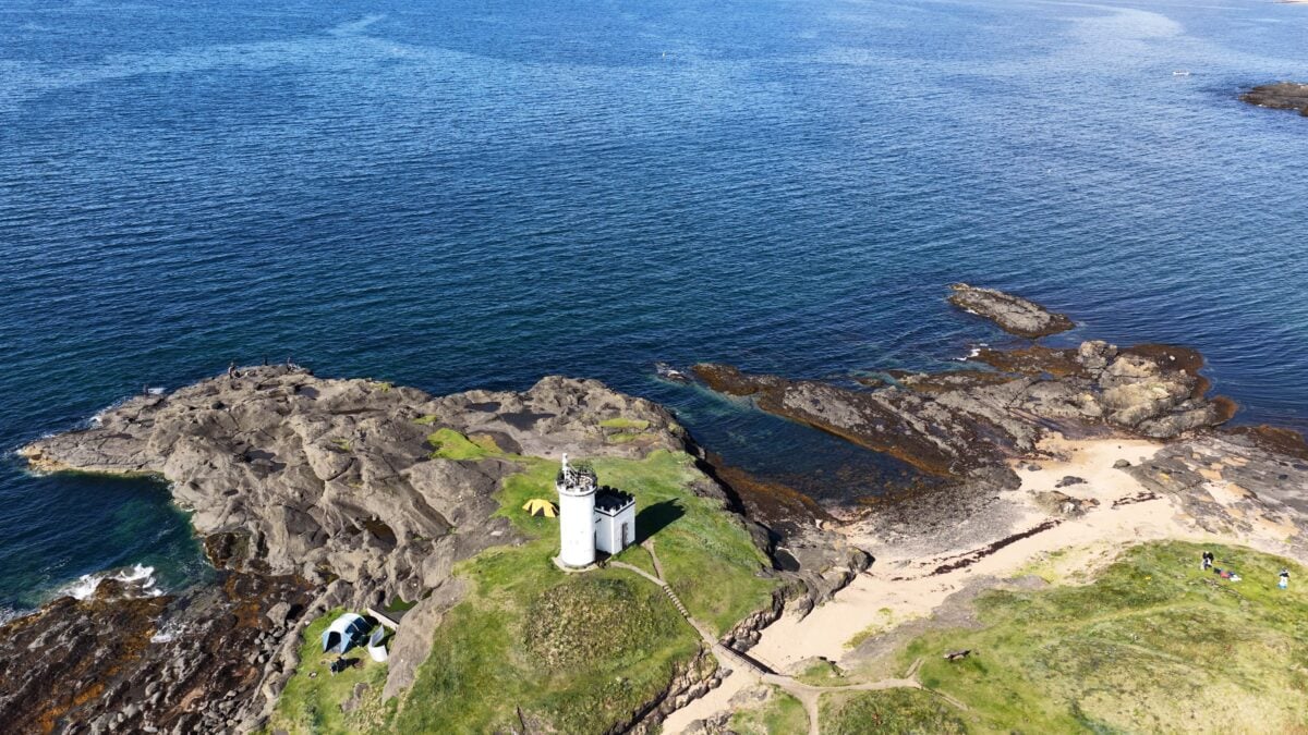 Scotland Has a Sunniest Town and a Gloomiest Village and Theyre Not Far Apart shutterstock 2788804459 | Two Scots Abroad Scotland Has a Sunniest Town and a Gloomiest Village and Theyre Not Far Apart shutterstock 2788804459 | Scotland Has a Sunniest Town and a Gloomiest Village, and They’re Not Far Apart