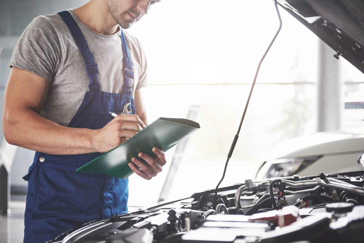Why Booking Your MOT Early Makes Every Road Trip Less Stressful shutterstock 759448657 | Why Booking Your MOT Early Makes Every Road Trip Less Stressful