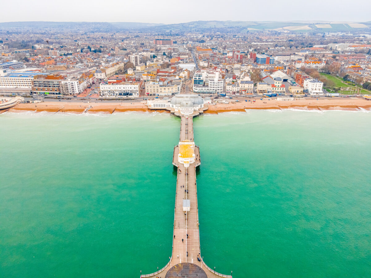 shutterstock 1952796331 | Two Scots Abroad shutterstock 1952796331 | Worthing Local Tips for First-Time Visitors