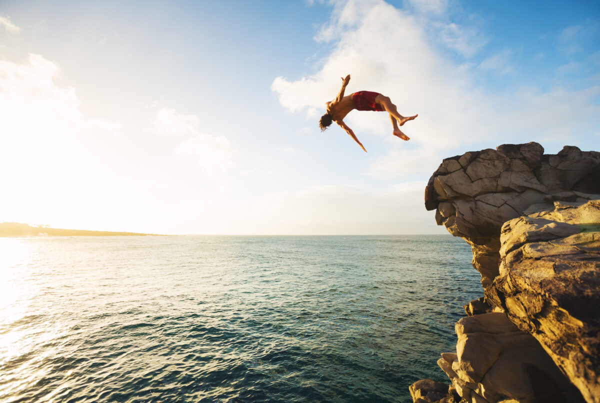 shutterstock 344995040 | Two Scots Abroad cliff jumping