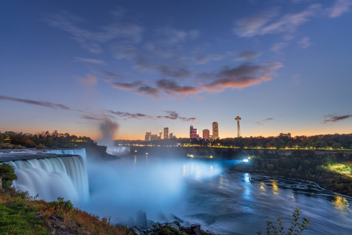 niagra falls shutterstock 2612431305 | Two Scots Abroad niagra falls shutterstock 2612431305 | Niagara Falls 2-Day Tour from NYC: Corning & Finger Lakes Guide