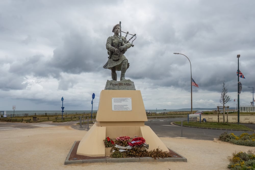 shutterstock 2336759915 | Jim Glennie, One Of Scotland’s Last D-Day Veterans, Dies Aged 100