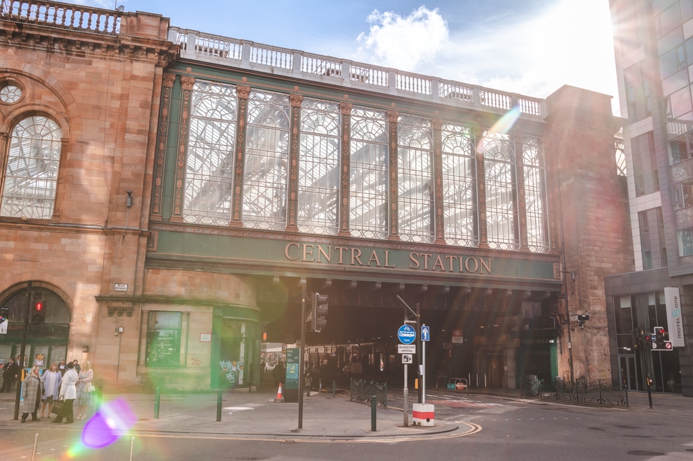 shutterstock 2371277723 | Two Scots Abroad shutterstock 2371277723 | Glasgow Central Will Be Fully Open Again Next Week After Months Of Fire Disruption