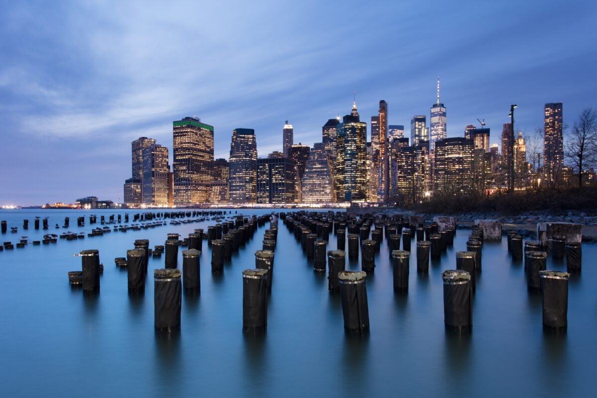 shutterstock 2453435491 | Two Scots Abroad shutterstock 2453435491 | There’s Nothing Boring About These 6 U.S. Small Town Names and the Stories Behind Them