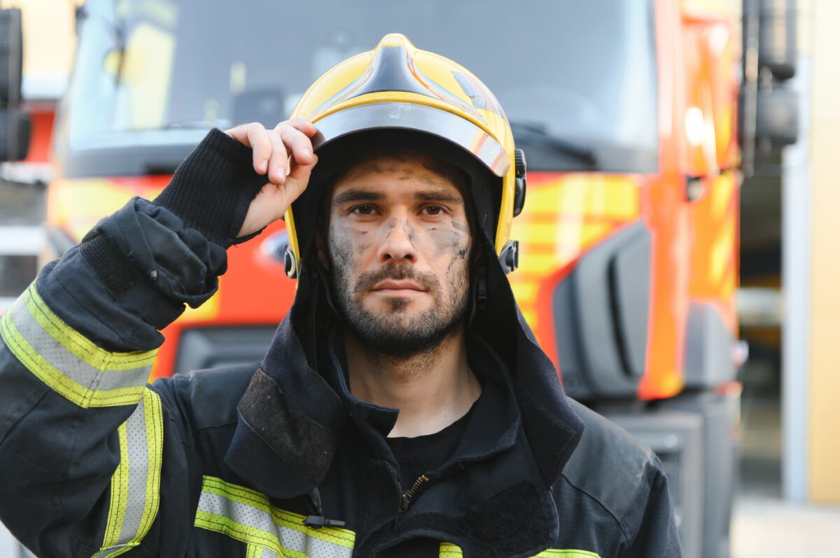 shutterstock 2552918413 | Edinburgh Princes Street Fire: Tram And Bus Disruption Continues Near Former Debenhams Site