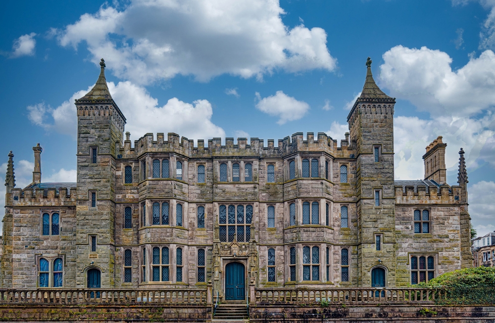 shutterstock 2692922221 | Two Scots Abroad shutterstock 2692922221 | Greenock’s New £10m Care Hub Replaces An Old Site With Modern Support In The Town Centre