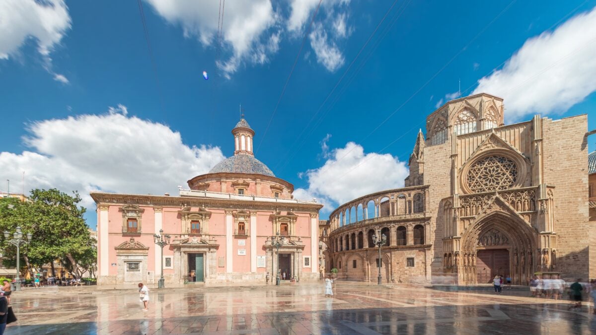 valencia shutterstock 2653229079 | Two Scots Abroad valencia shutterstock 2653229079 | Exceptional Senior-Friendly Destinations In Europe That Stay Easy On The Legs And The Wallet