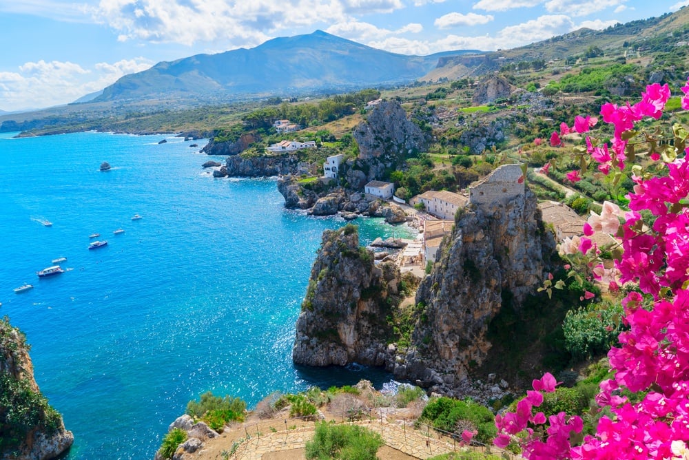 Southern Italy Travel Guide Where to Go What to See First Time Tips shutterstock 2757470849 | Two Scots Abroad Southern Italy Travel Guide Where to Go What to See First Time Tips shutterstock 2757470849 | Southern Italy Travel Guide: Where to Go, What to See & First-Time Tips