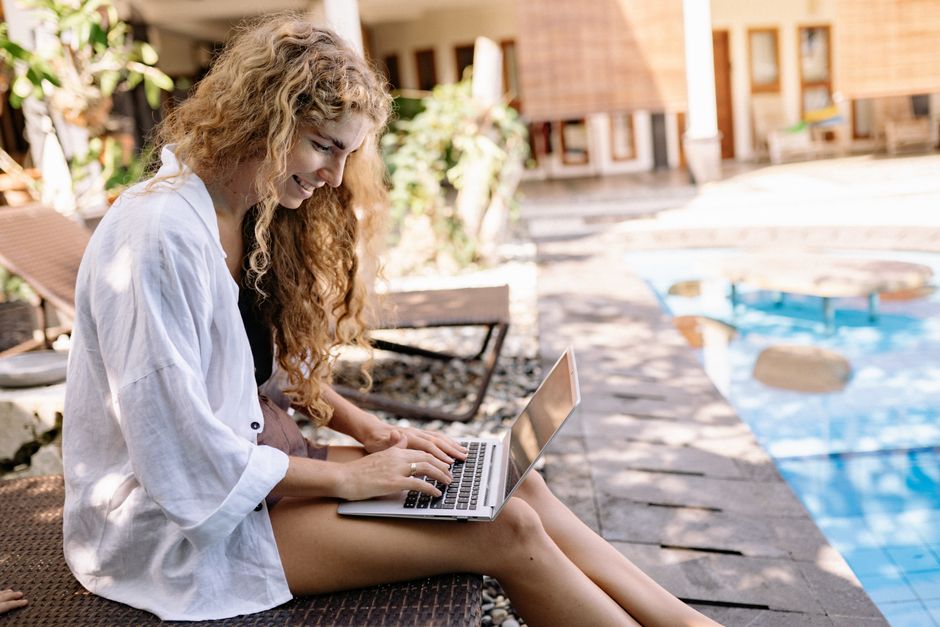 pexels photo 4458353 | 17 Seasonal Travel Jobs That Let You Work Away From Home