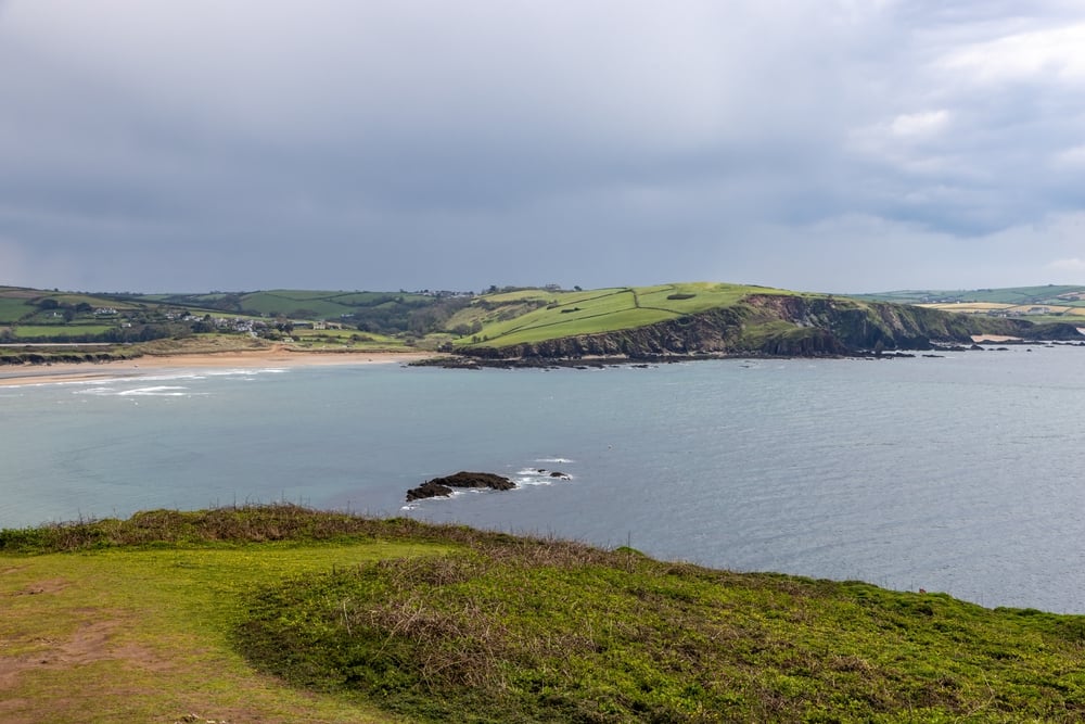 3. Burgh Island Devon shutterstock 2459870803 | 8 Beautiful Islands That Reveal a Path From the Mainland at Low Tide in Britain
