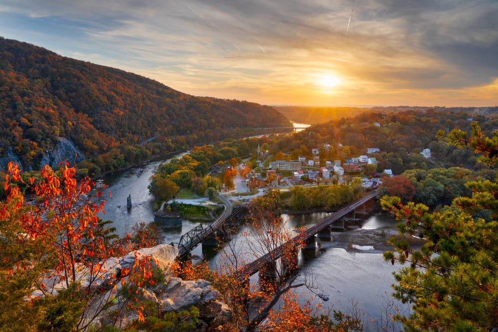 Choose Your Location First Harpers ferry shutterstock 2673819033 | Two Scots Abroad Choose Your Location First Harpers ferry shutterstock 2673819033 | Where to Stay in Harpers Ferry: Cabins, Cottages and River Views