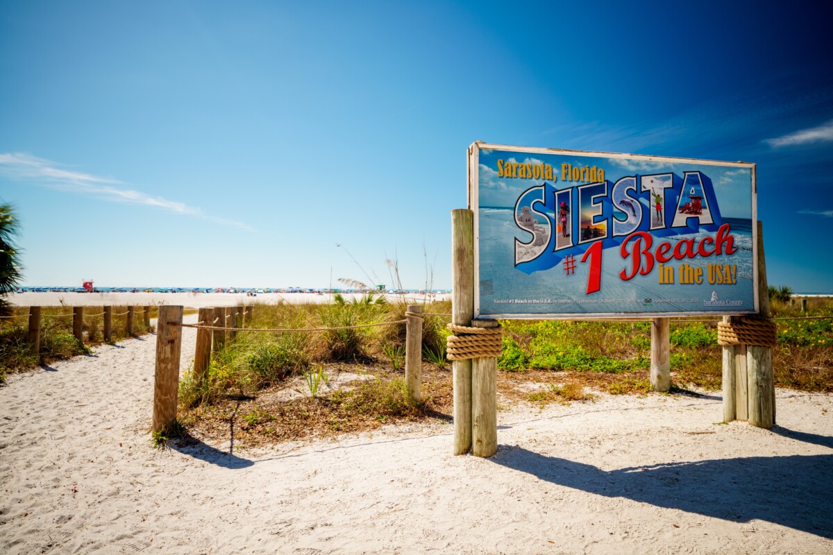 Siesta Beach shutterstock 2257504925 | 4-Day Siesta Key Itinerary: Beaches, Kayaking and Sunsets