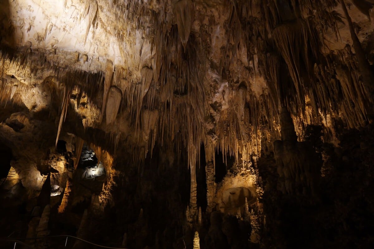 discover the illuminated wonders of carlsbad caverns with stunning stalactites a | Two Scots Abroad Discover the illuminated wonders of Carlsbad Caverns with stunning stalactites and mesmerizing cave formations.