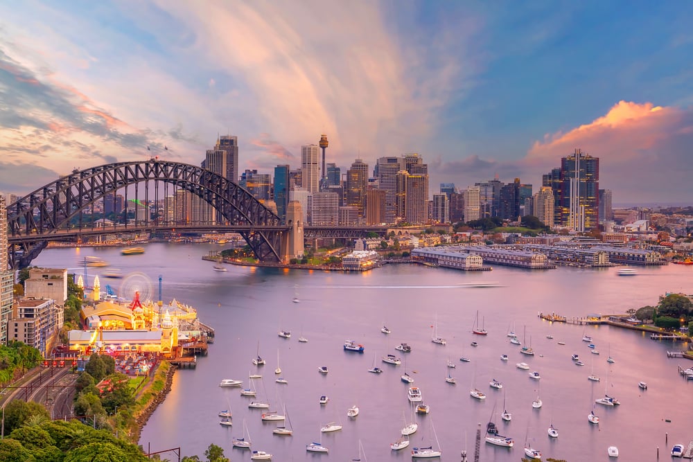 24 Hour Sydney Stopover Visas Accommodation and a Simple Itinerary shutterstock 1978775423 | 24-Hour Sydney Stopover: Visas, Accommodation and a Simple Itinerary