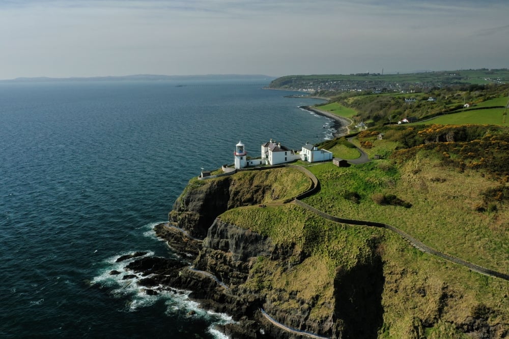 Travelling Between Ireland and Northern Ireland Border Rules and Travel Tips shutterstock 2651408389 | Two Scots Abroad Travelling Between Ireland and Northern Ireland Border Rules and Travel Tips shutterstock 2651408389 | Travelling Between Ireland and Northern Ireland: Border Rules and Travel Tips